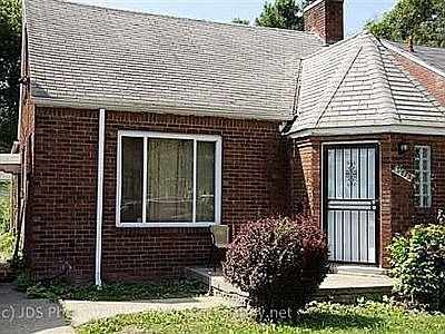 9473 LakePointe