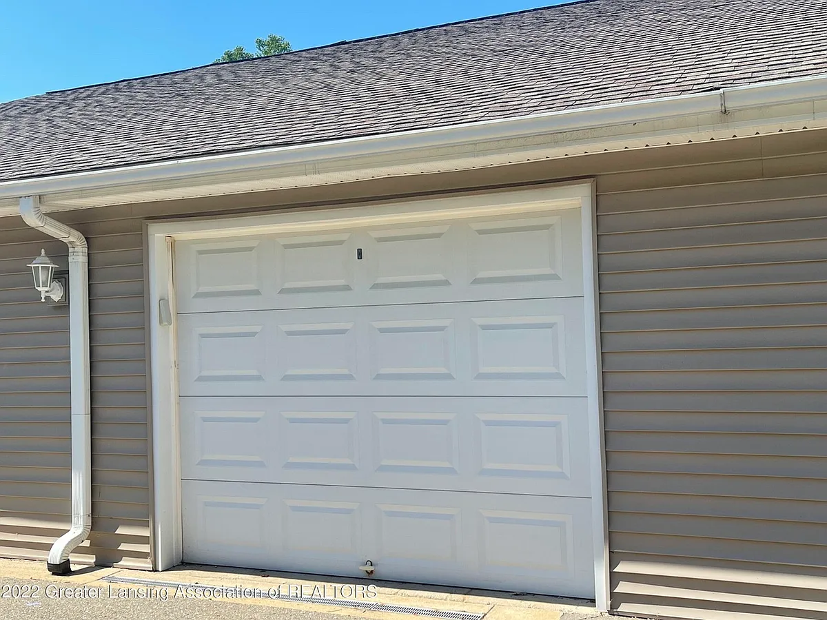 Building Photo - 3021 Birch Row Dr #6