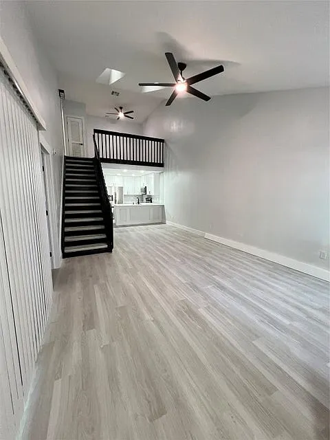 3 bed, 2.5 bath, 1219 sqft, $2,850 — Photo 3