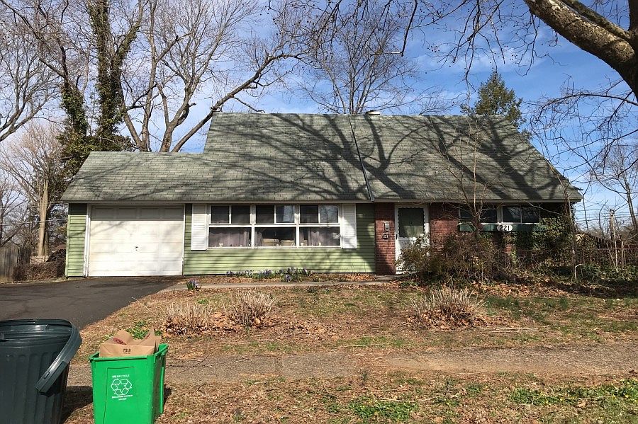 221 Quincy Dr, Levittown, PA 19057 Zillow