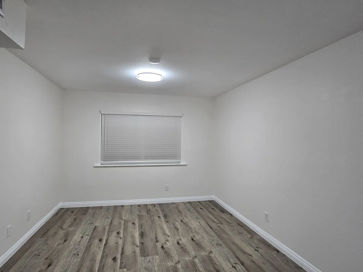 Building Photo - 2795 Conejo Dr #2795