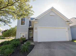 11296 Glen Eagles Dr, Painesville, OH 44077