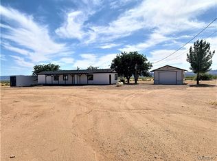 655 S Arivaca Rd, Golden Valley, AZ 86413