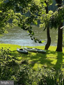1 River Forest Ln, Harpers Ferry, WV, 25425