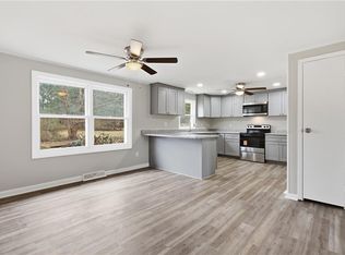 1554 Shellito Ln, Suffolk, VA 23437