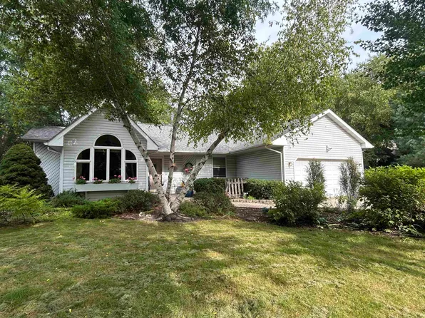 2313 Morningside Dr, Janesville, WI 53546