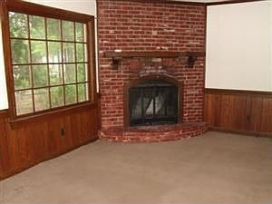 2nd image of 1208 Hill St