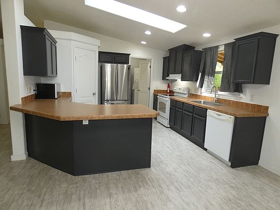 4th image of 522 S Alder Ln