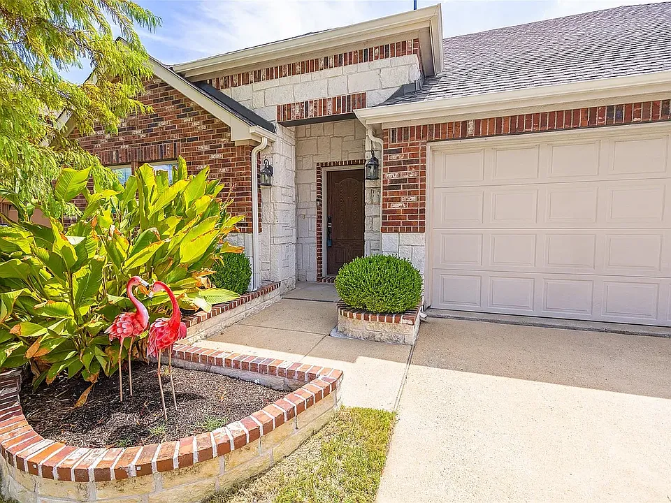 10005 Petrified Tree Ln