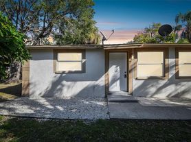 2135 W Saint Conrad St, Tampa, FL