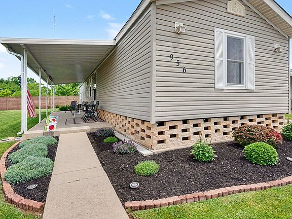 2nd image of 956 Scarlett Ln
