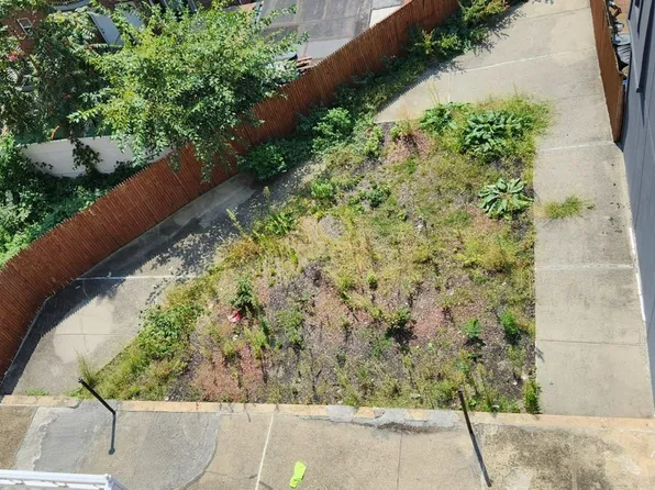 56-26 Van Cleef Street image 28 of 28