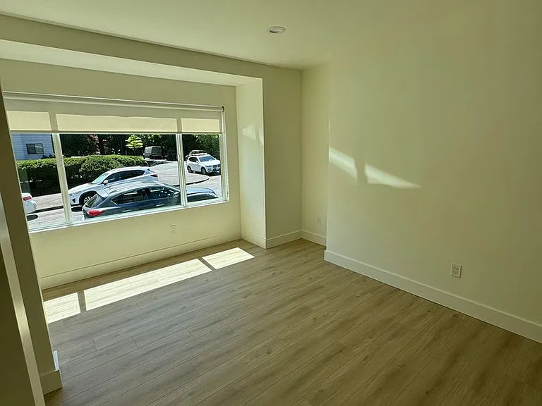 2809 SE Washington St — Photo 7