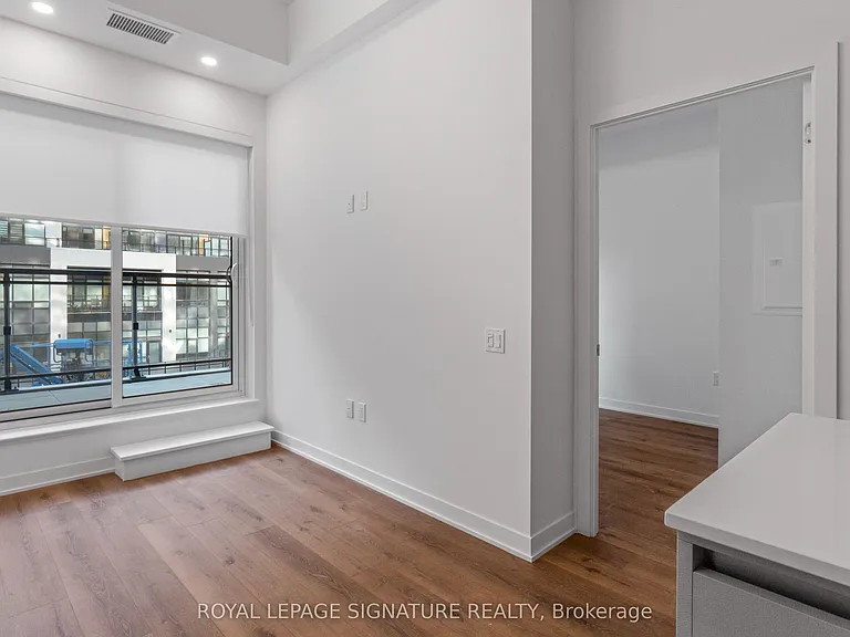 395 Dundas St W #222 — Photo 13