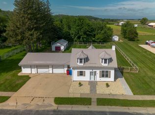 123 Center St S, Utica, MN 55979