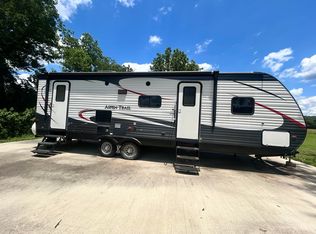 15 River Spur W, Burkesville, KY 42717