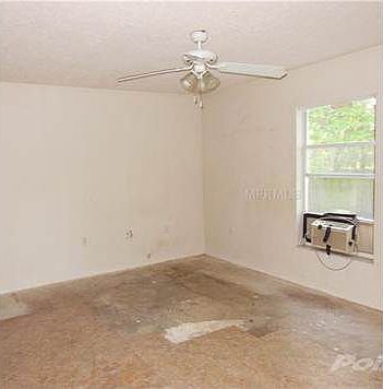 4th image of 1703 W Lowry Ave
