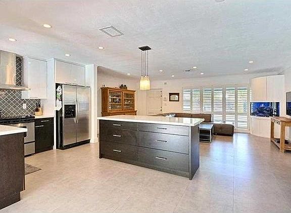 5th image of 1620 NE 52nd St