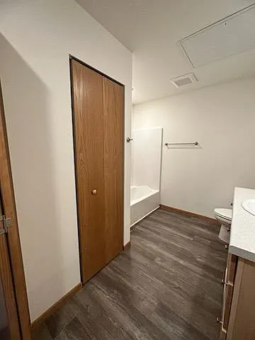 922 Adams Ct #802 — Photo 9