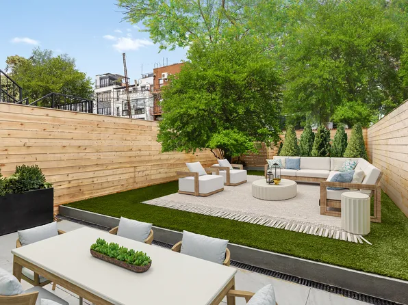 409 Sackett Street image 23 of 25