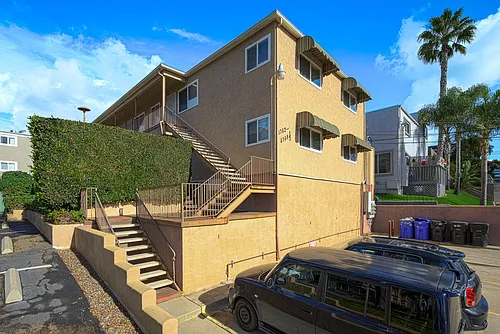 Riley Street Photo 1
