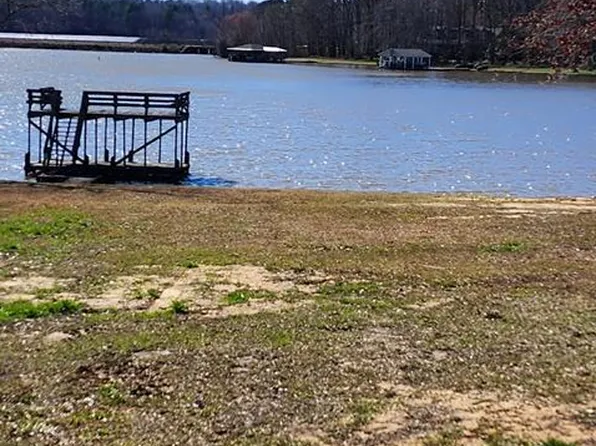 129&140 Waterfront Dr, Littleton, NC 27850