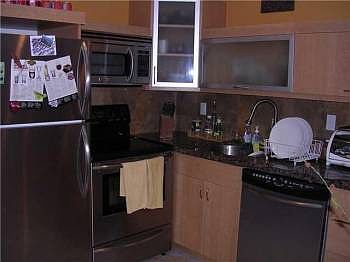 5th image of 2125 NE 14th Ave APT 3