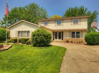 42650 Keystone Ln, Canton, MI 48187