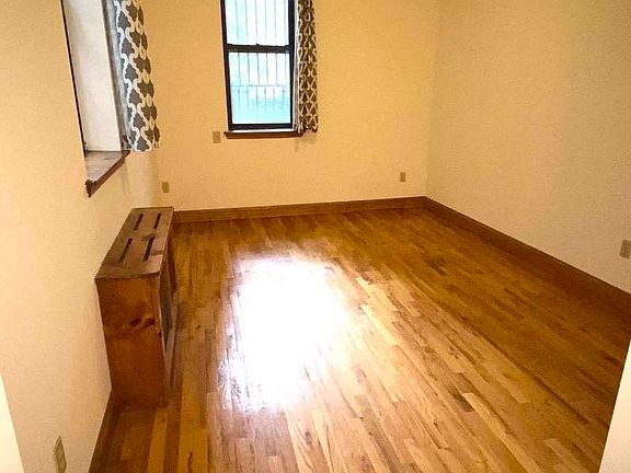 5th image of 318 W 105th St #1AA