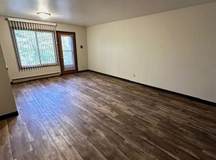 557 E Park Ave #112, Chippewa Falls, WI 54729