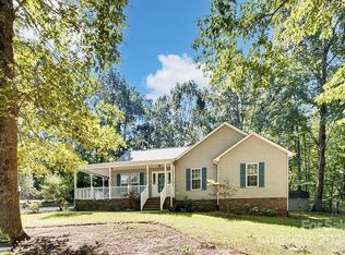 647 Logan Ln, Liberty, NC 27298