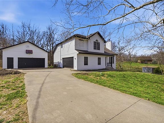 3rd image of 12221 Hubbard Rd