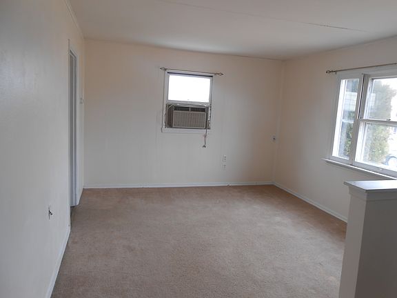 2nd image of 318 Eckmont Ave