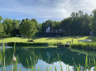 12 Percys Rd, Equinunk, PA 18417