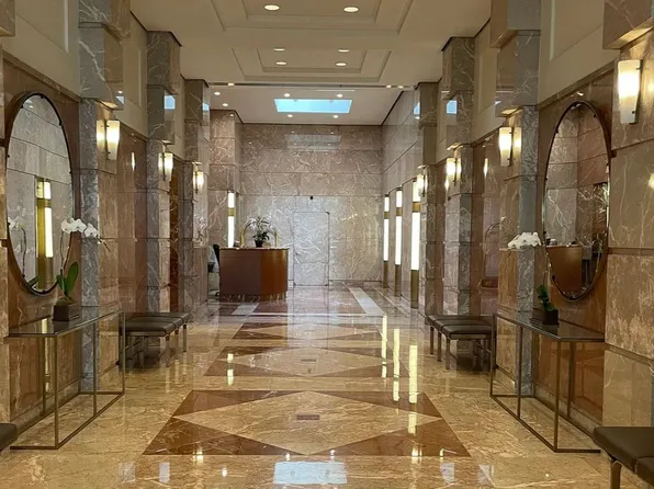 2000 Broadway image 20 of 20