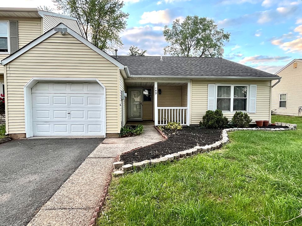149 Zwolak Ct, South Plainfield, NJ 07080 | Zillow