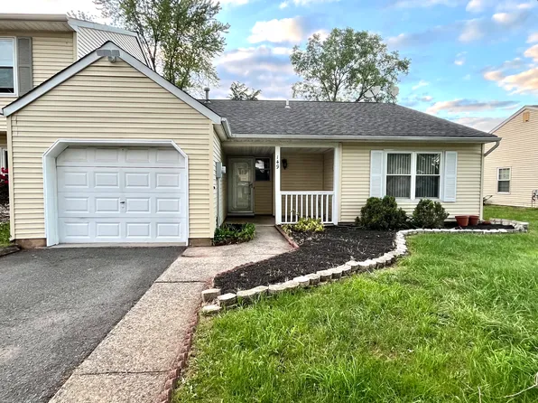 149 Zwolak Ct, South Plainfield, NJ 07080