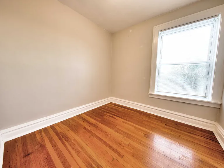 3931 Parker Ave — Photo 9