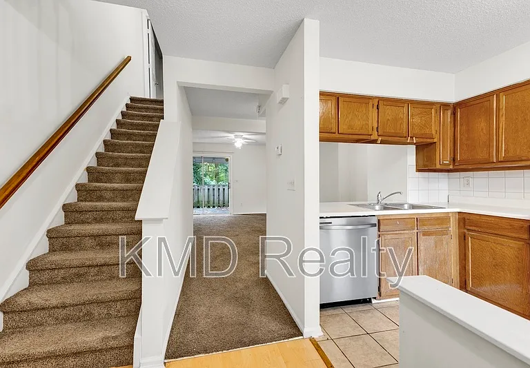 630 Lex Dr — Photo 3