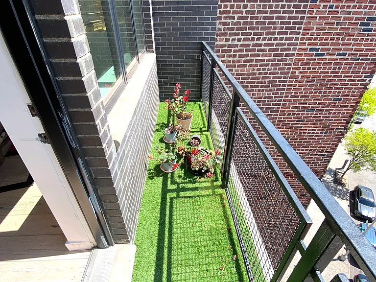 31-25 Newtown Ave #PENTHOUSE — Photo 4