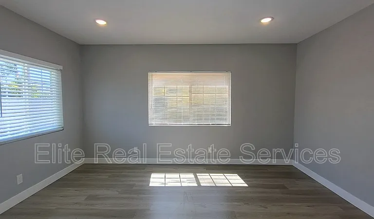 6375 Osler St — Photo 13