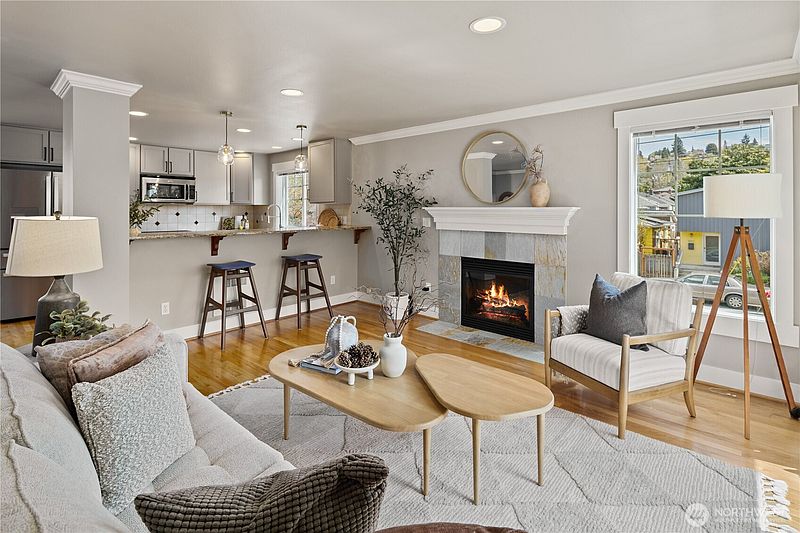 2nd image of 5015 A 8th Avenue NW