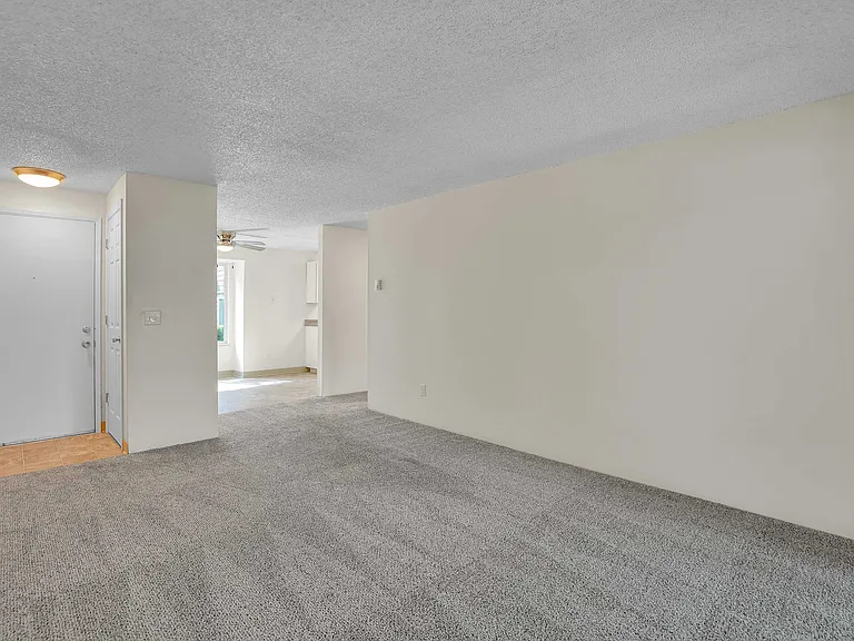 Riverview Apartments — Photo 17