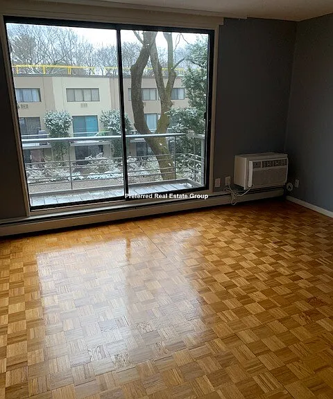 330 Newton St #C — Photo 6