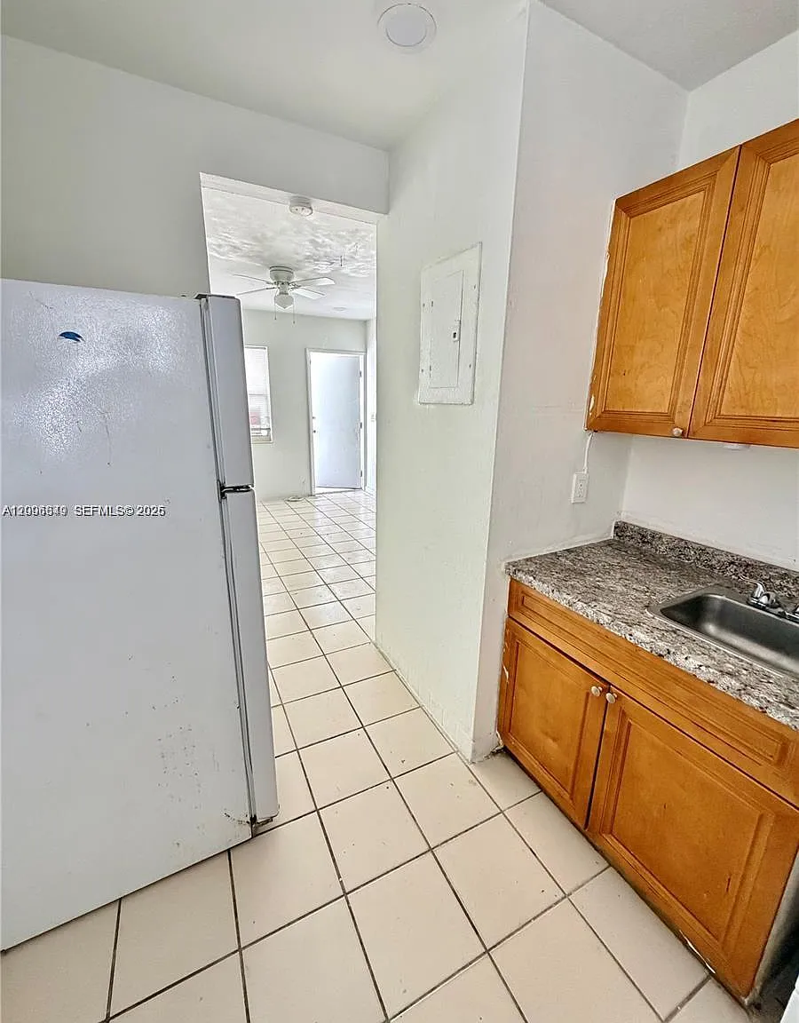 1 bed, 1.0 bath, 550 sqft, $1,450 — Photo 2