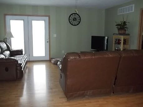 3rd image of 504 W Park Ave