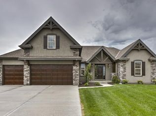 749 SW Admiral Byrd Dr, Lees Summit, MO 64082