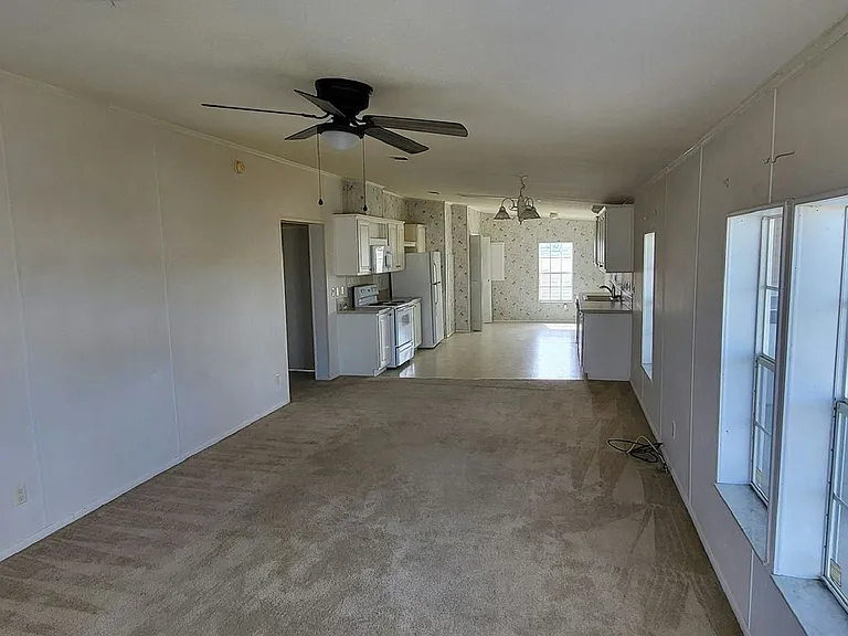 182 Oleander St #182 — Photo 9