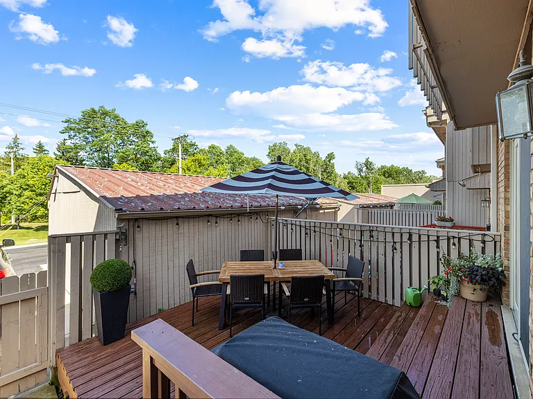 704 Oakbrook Ridge Dr — Photo 3