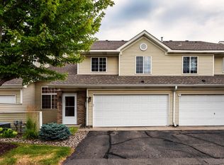 8872 Spring Ln, Woodbury, MN 55125